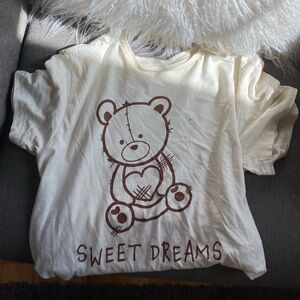 “Sweet dreams” cream teddy baby tee